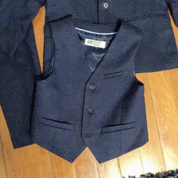 H&m suit - Picture 2 of 5